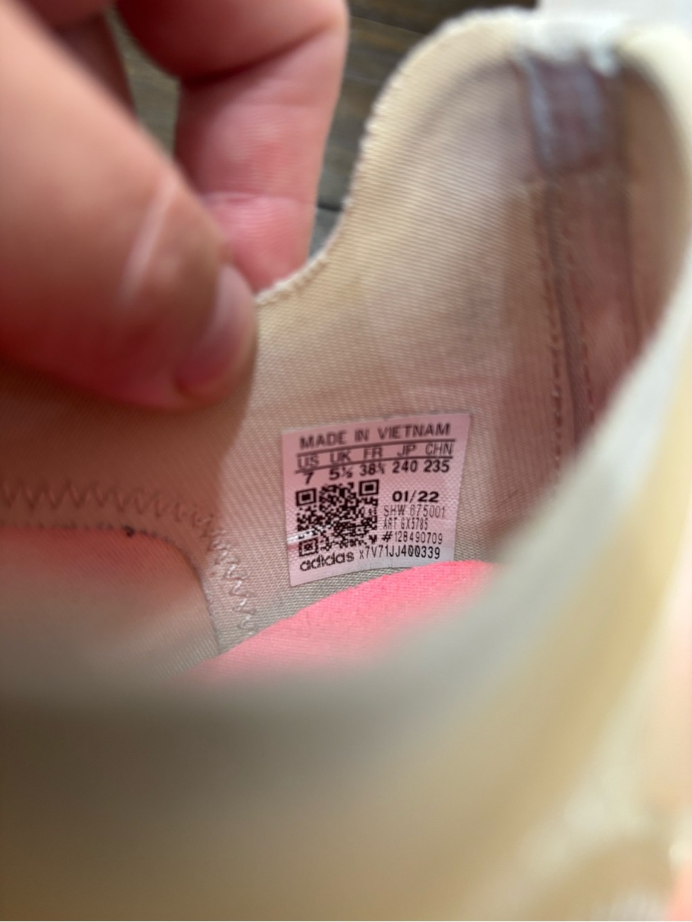 Adidas NMD_V3 Wonder White Pink Boost Sneakers Women’s Size 7 GX5785 - Picture 13 of 14